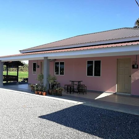 Chalet Desa Halban Kangar Ngoại thất bức ảnh